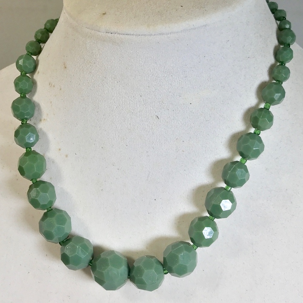 Green Geometric Beaded 19” Necklace